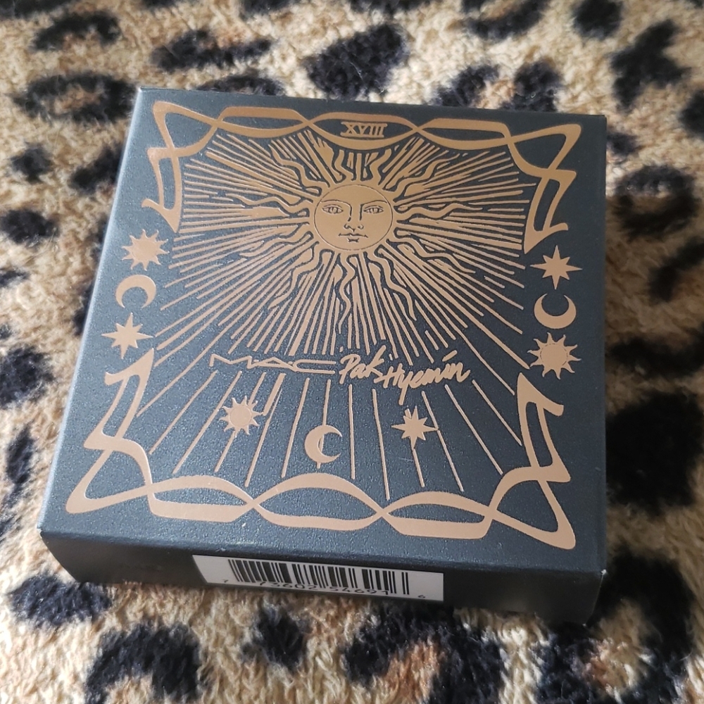 MAC limited edition SKYS THE LIMIT, PONY PARK